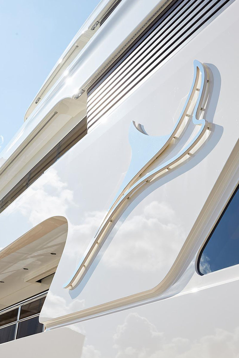 Primeiras-imagens-Feadship-Samaya-69m-boatshopping