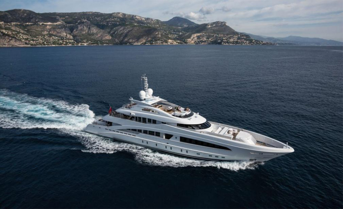 Heesen-vende-Projeto-Ayla-boatshopping