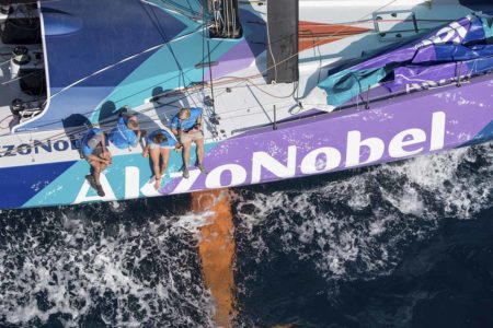 Vestas-11th-Hour-Racing-com-vantagem-na-abertura-da-Volvo-Ocean-Race-boatshopping-5