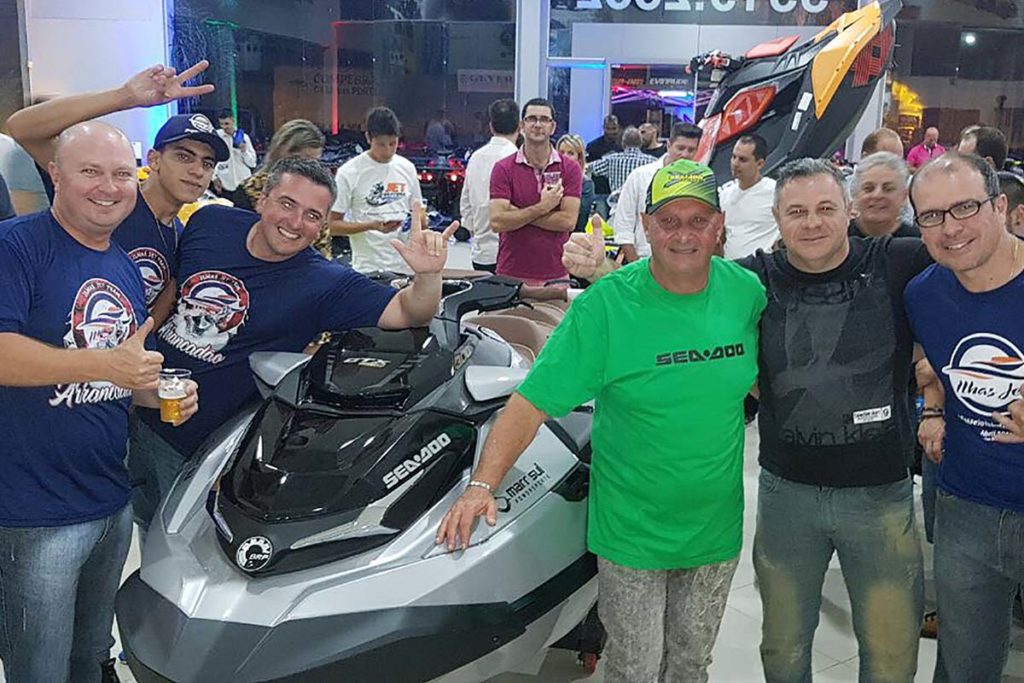 Homem-Jet-Sea-Doo-GTX-Limited-300-boatshopping