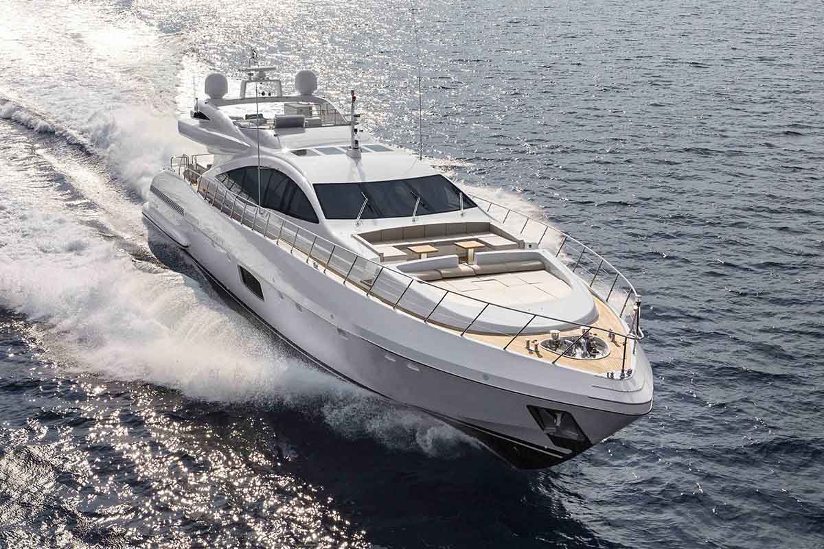 Mangusta-anuncia-a-venda-de-mais-uma-Maxi-Open-110-boatshopping