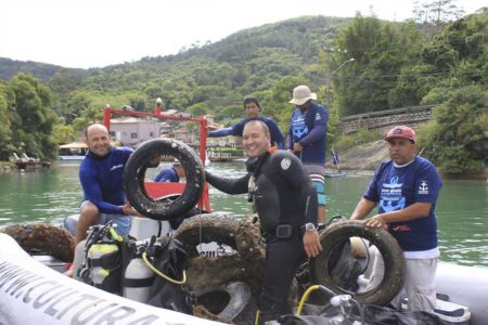 Projeto-Limpeza-dos-Mares-boatshopping