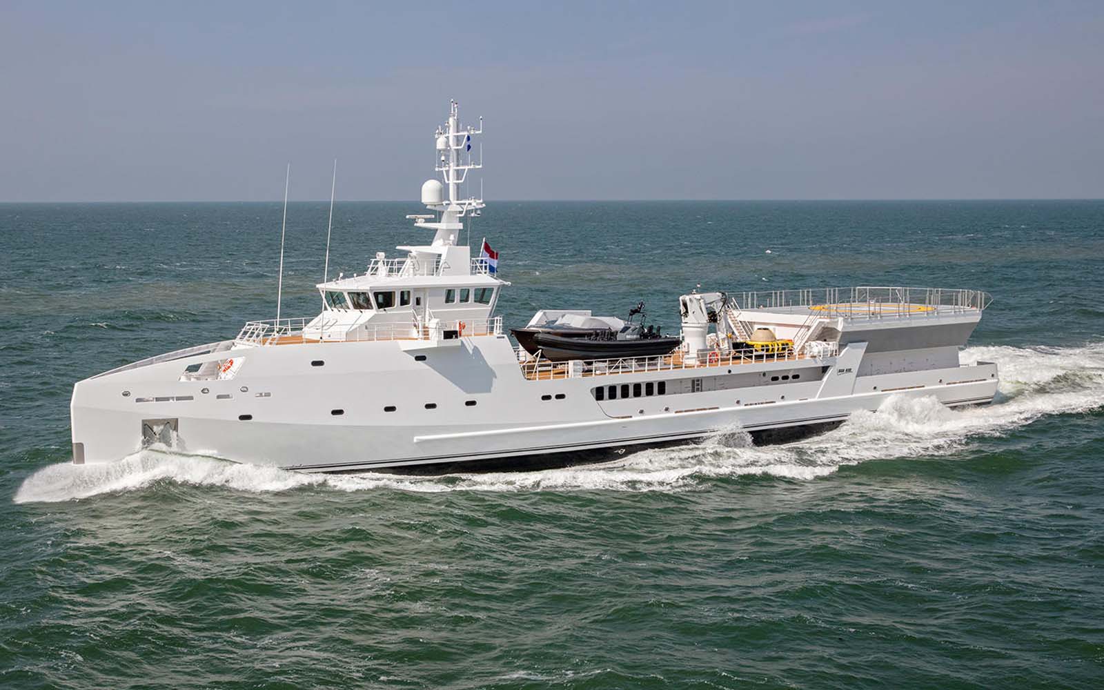 Damen-vende-iate-de-suporte-Game-Changer-boatshopping