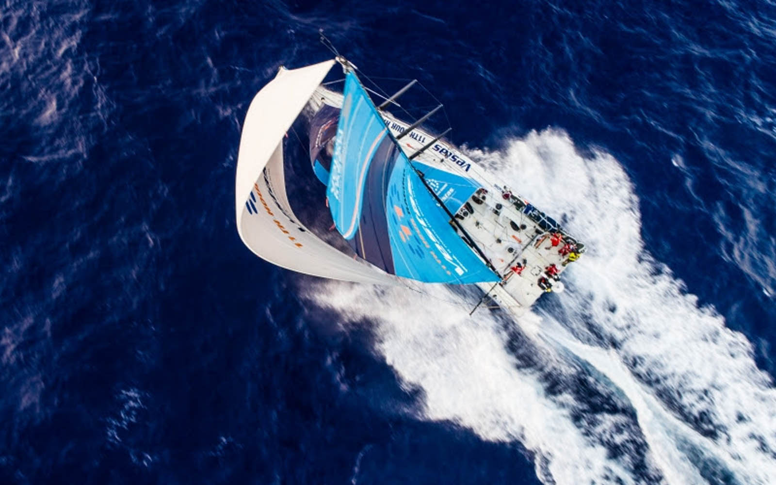 Volvo-Ocean-Race-Velocidades-altas-com-a-frota-visando-o-final-sexta-feira-boatshopping