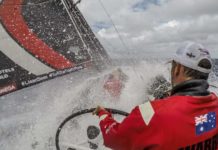 Volvo-Ocean-Race-homem-ao-mar-velejador-resgatado-boatshopping