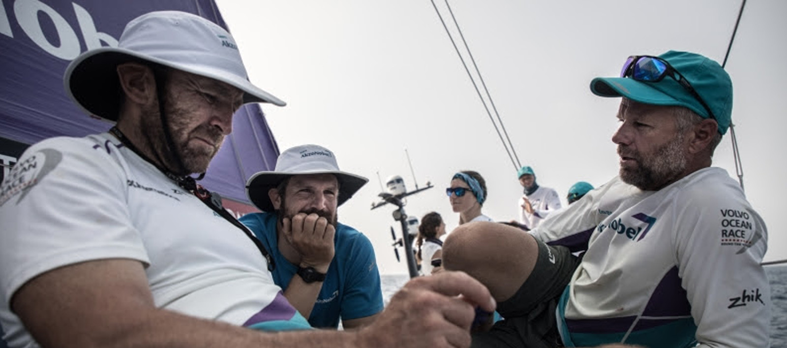 Volvo-Ocean-Race-Rumando-aos-recifes-em-busca-de-uma-vantagem-boatshopping