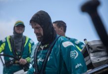 Volvo-Ocean-Race-Team-AkzoNobel-abre-vantagem-em-momento-decisivo-boatshopping