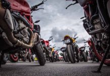 Desfile bate recorde Ducati - boat shopping