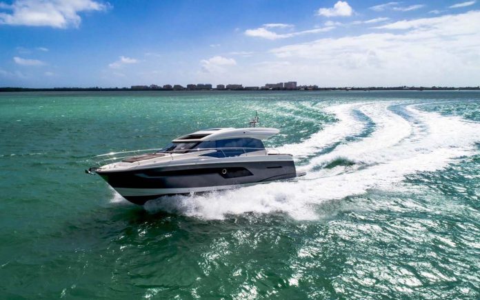 Saiba tudo sobre a Prestige 520 S-boatshopping