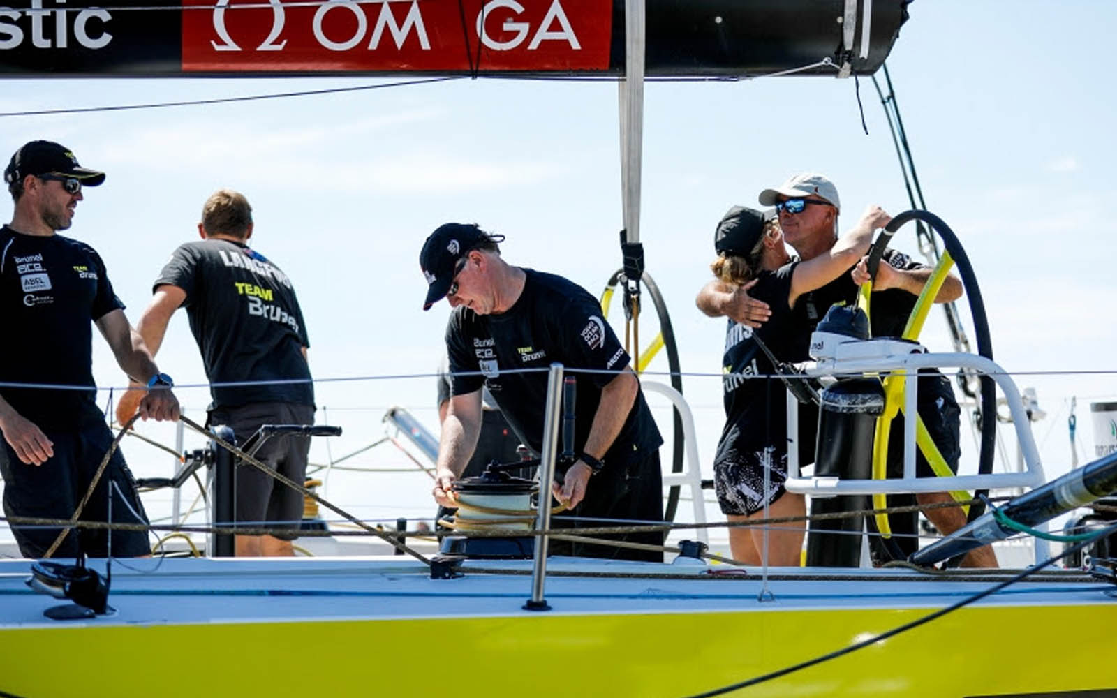 Team Brunel vence etapa mais dura da Volvo Ocean Race-boatshopping