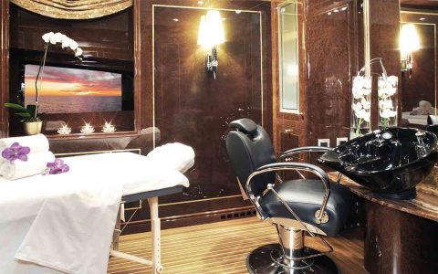 diamonds-are-forever-iate-Health-Spa – boat shopping