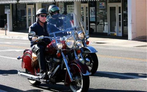 moto de luxo 2 – Boat Shopping