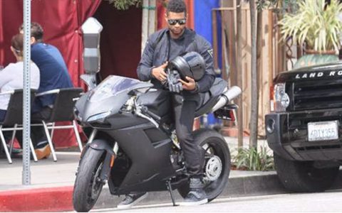 motos de luxo 7 – Boat Shopping