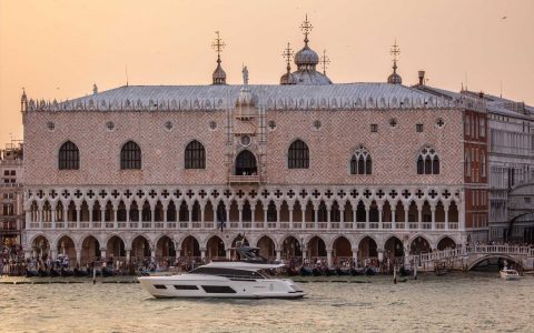 Ferretti comemora 50 anos com festa em Veneza-boatshopping-3