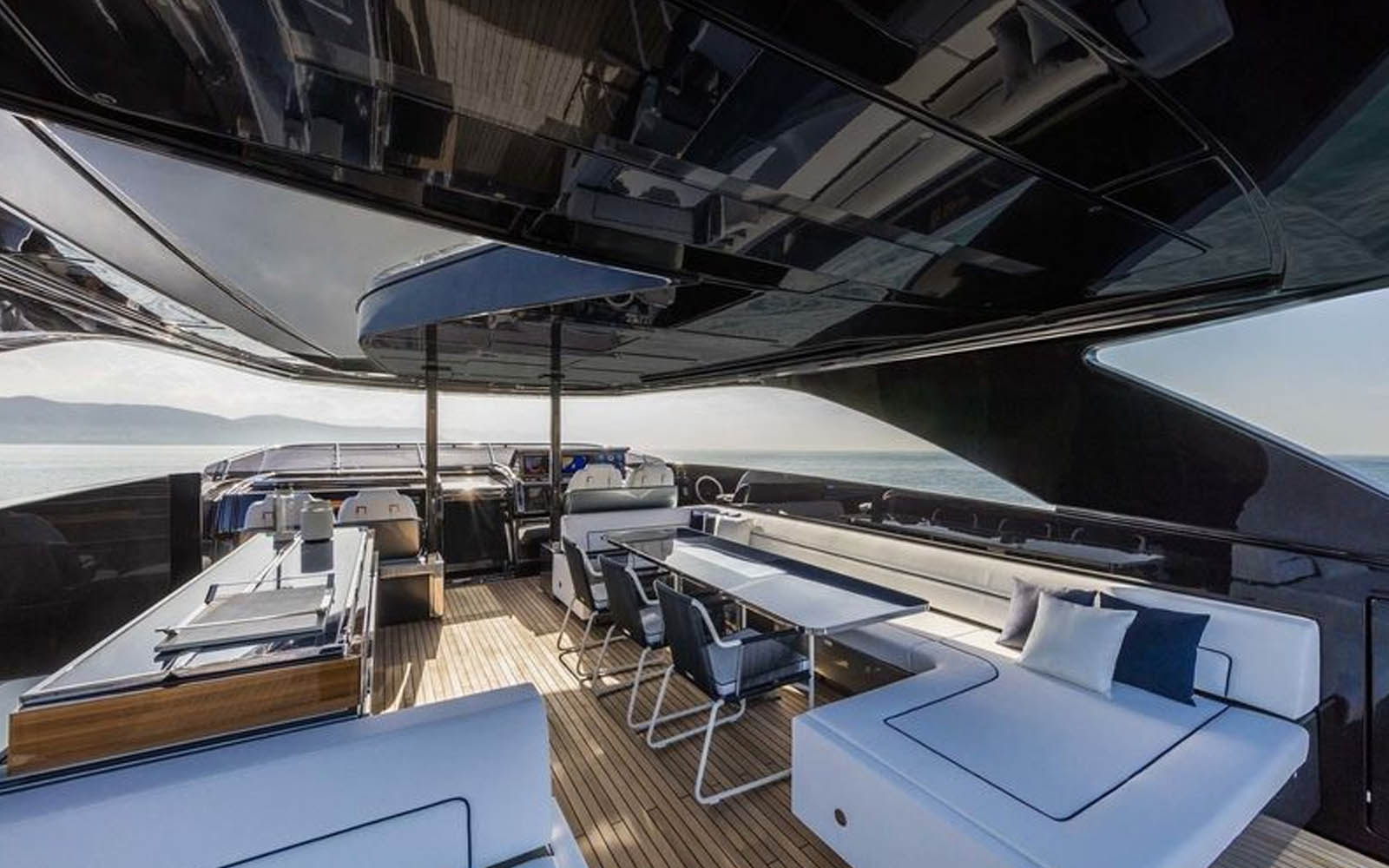 Confira o interior da nova Riva 110 Dolcevita-boatshopping