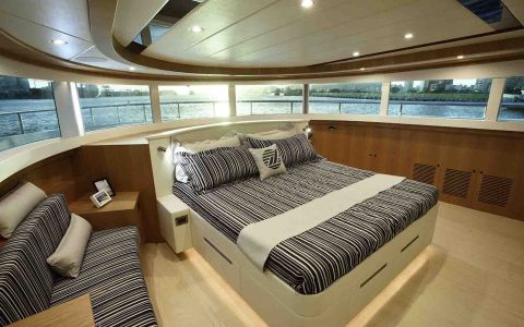 Johnson Yachts-J93-cabine master -boatshopping