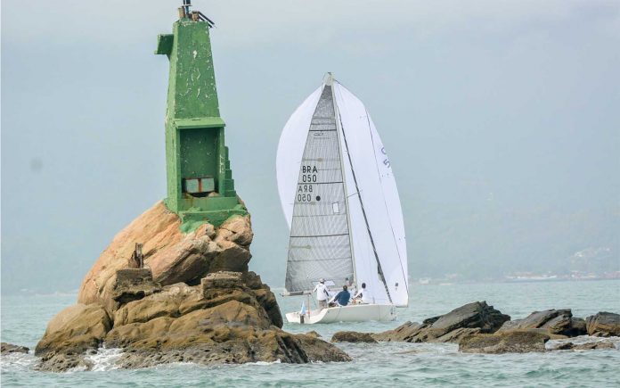 Ilhabela Cup- semana de vela de ilhabela-regata-edu_grigaitis-boat shopping