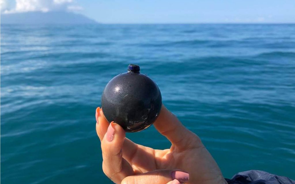 semana de vela de ilhabela-lixo-meio ambiente-bola natalina