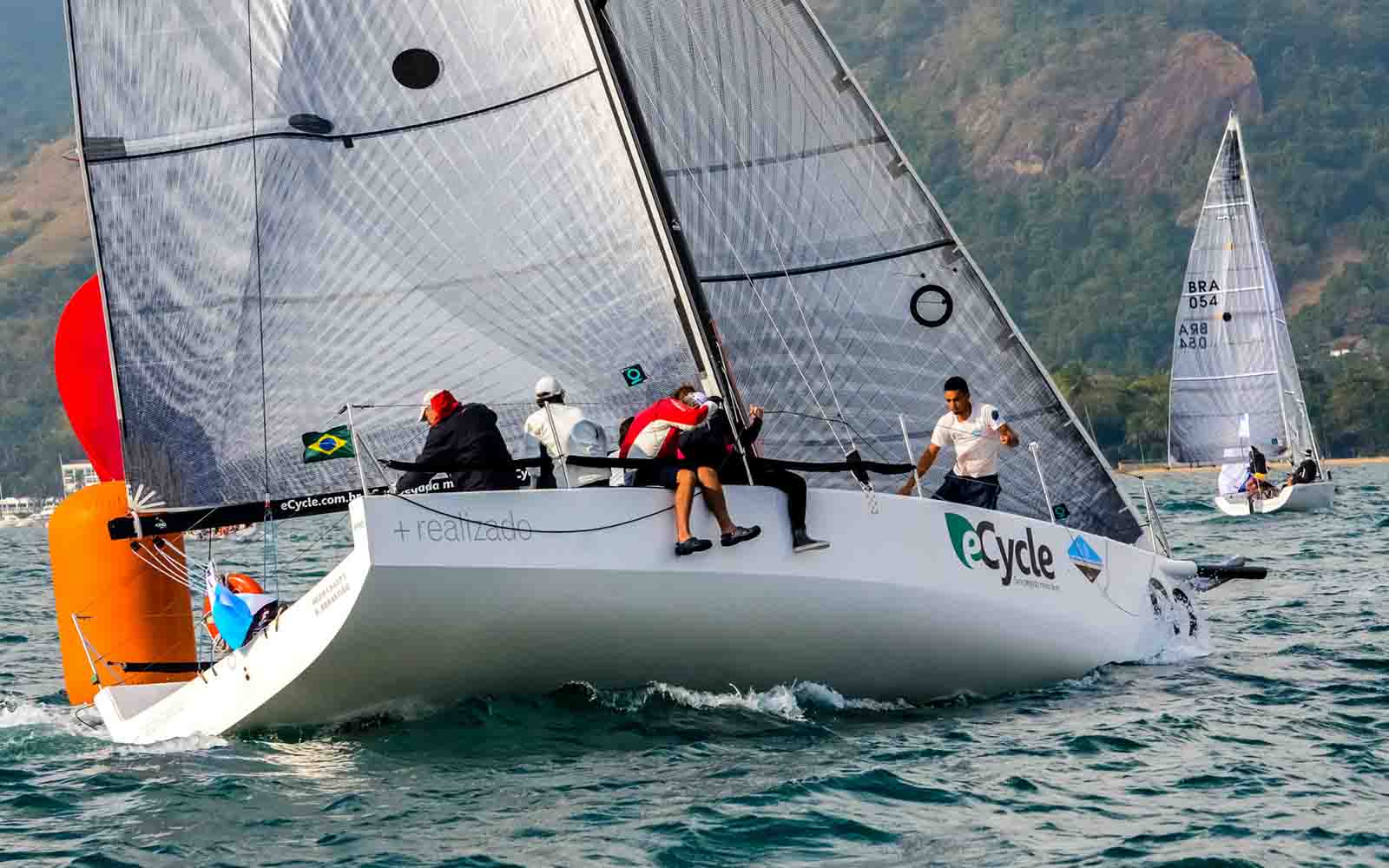 Classe C30-e cycle-boatshopping