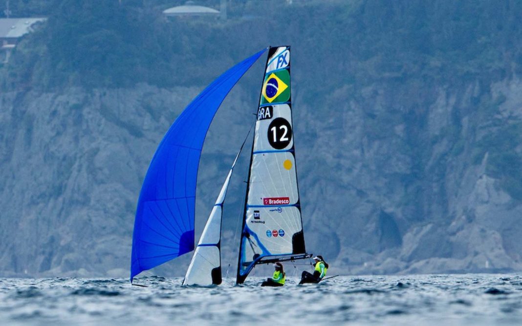 Martine Grael e Kahena Kunze vencem mais uma regata no ...