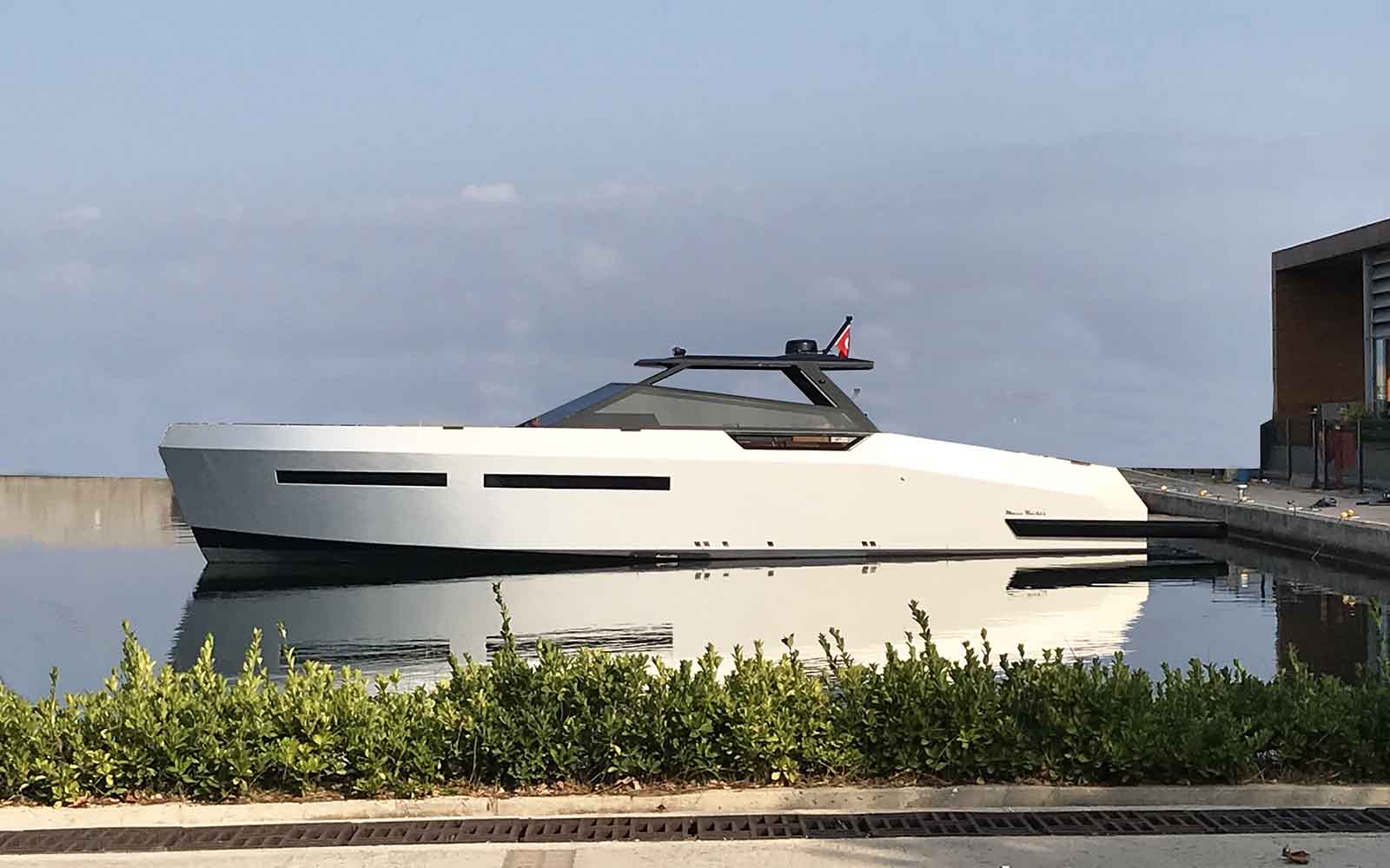 Mazu Yachts-52HT-06-boatshopping