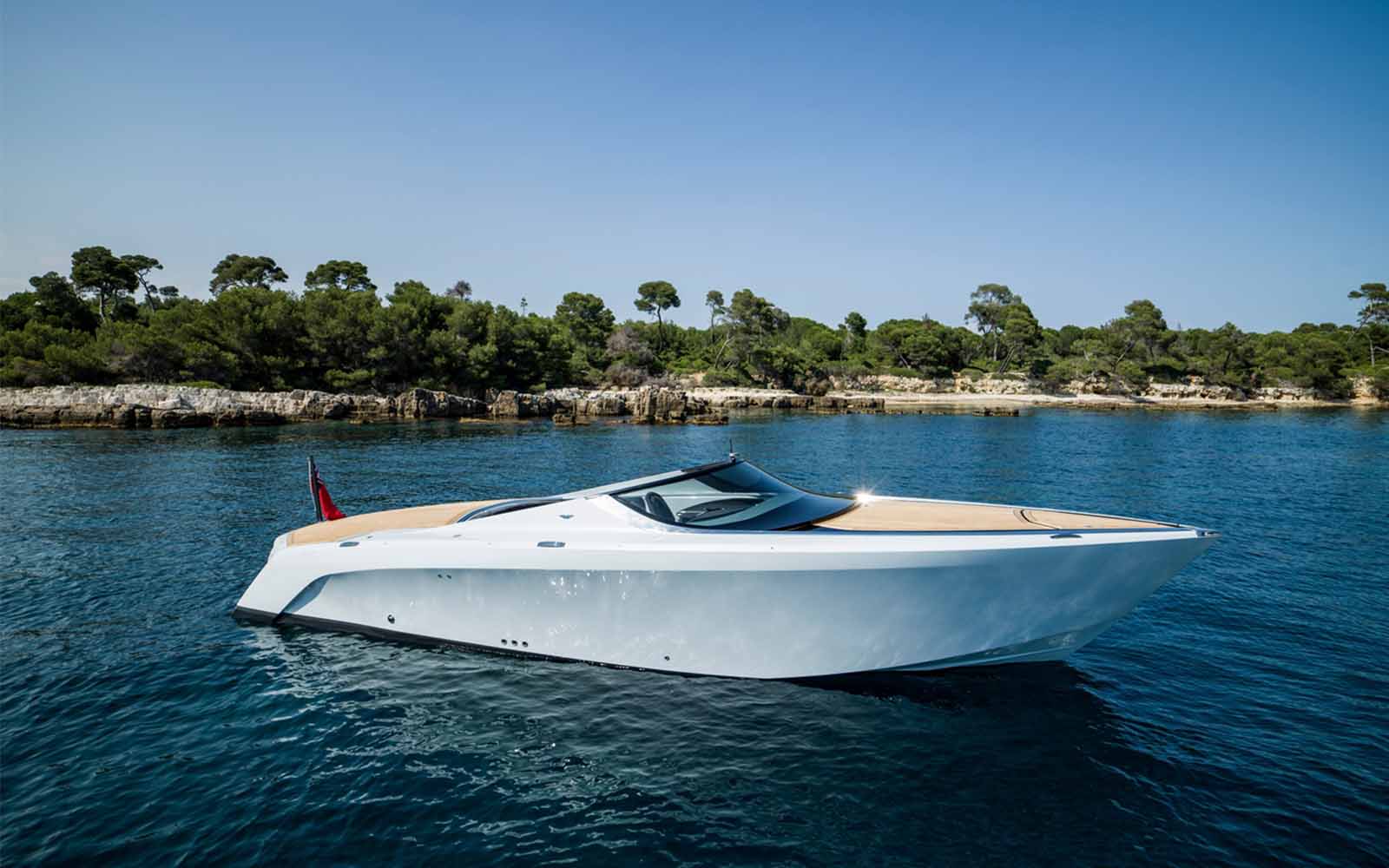 Aston Martin-AM37-01-boatshopping