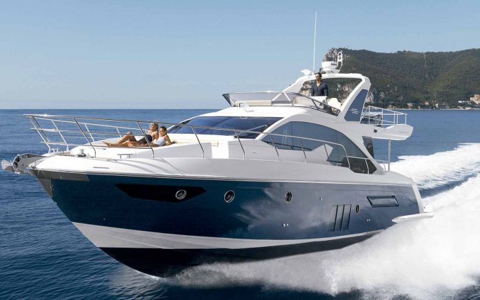 Azimut 56 Galley Up - boat shopping 3