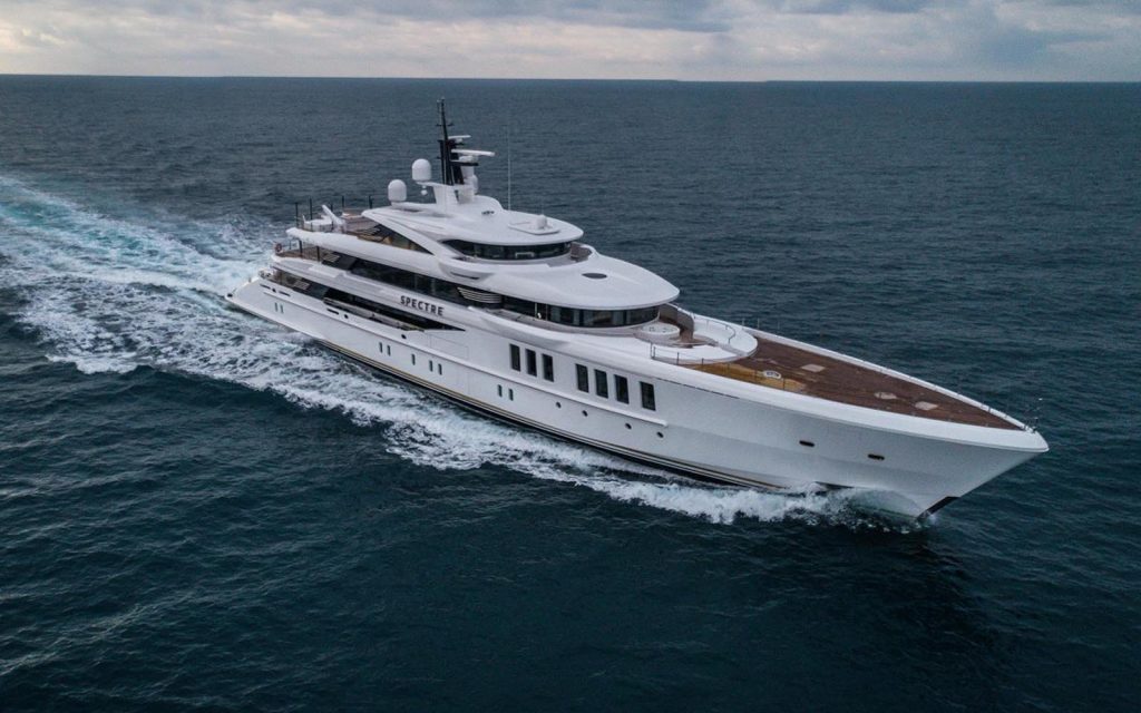 Benetti Yachts entrega o superiate Spectre-boatshopping