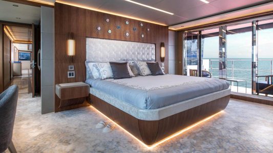 Gulf Craft revela novas imagens do primeiro superiate Majesty 140-boatshopping-2