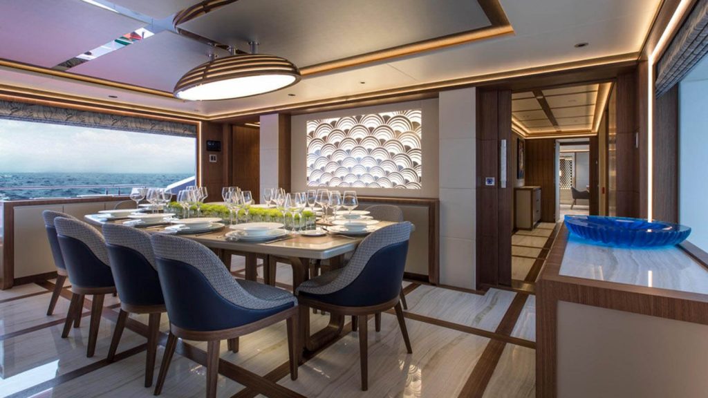 Gulf Craft revela novas imagens do primeiro superiate Majesty 140-boatshopping