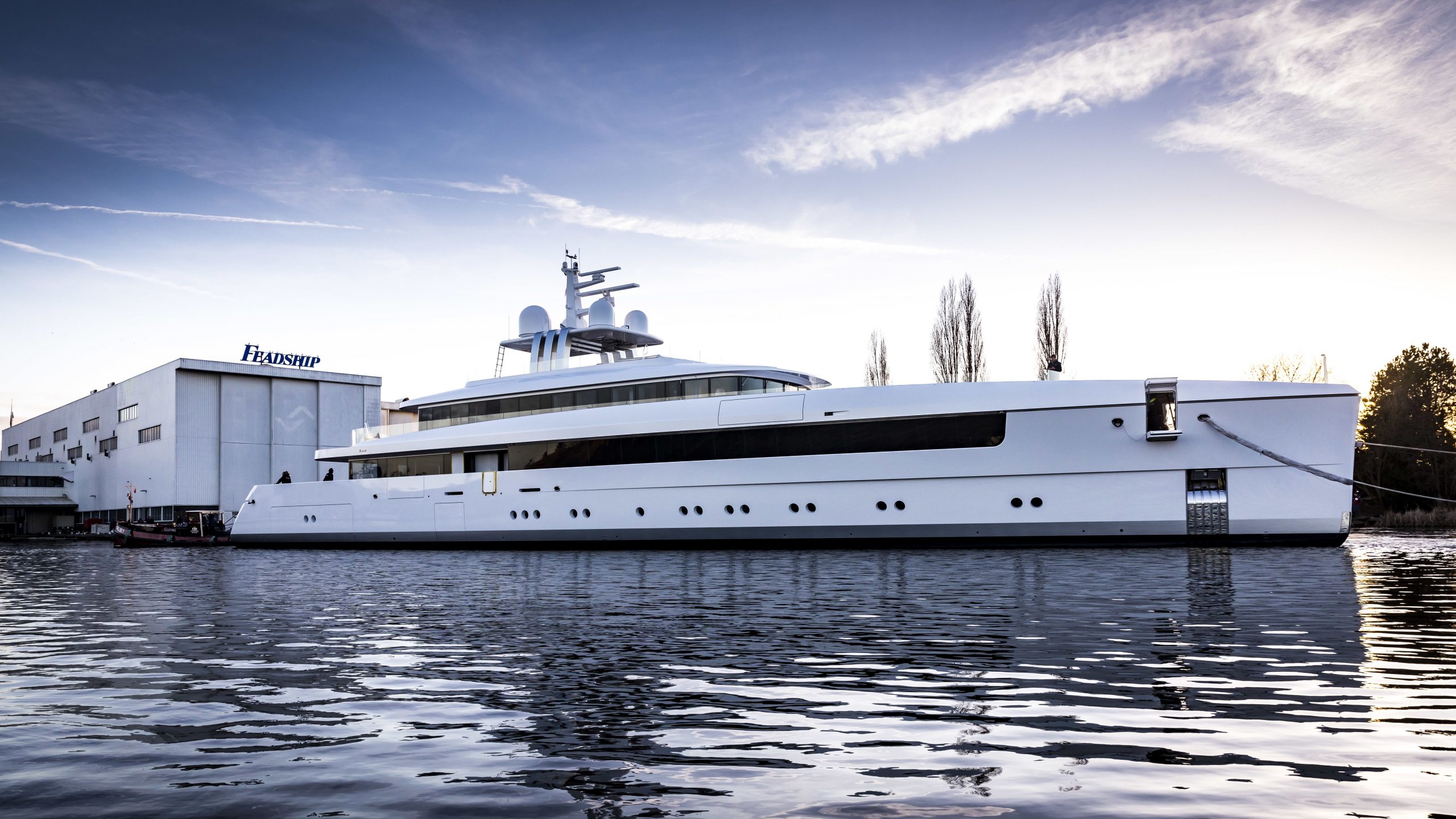 Feadship lança iate de 58 metros Najiba - boat shopping