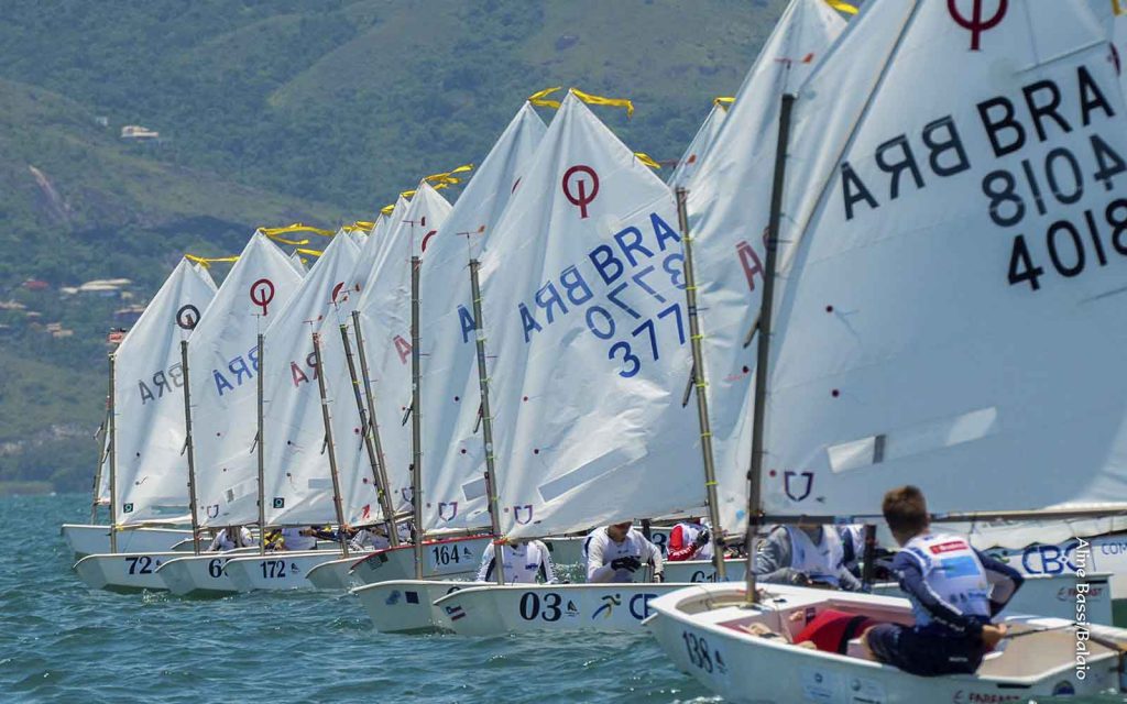 Gabriela Vassel e Gustavo Glimm lideram 47º Brasileiro de Optimist - boat shopping