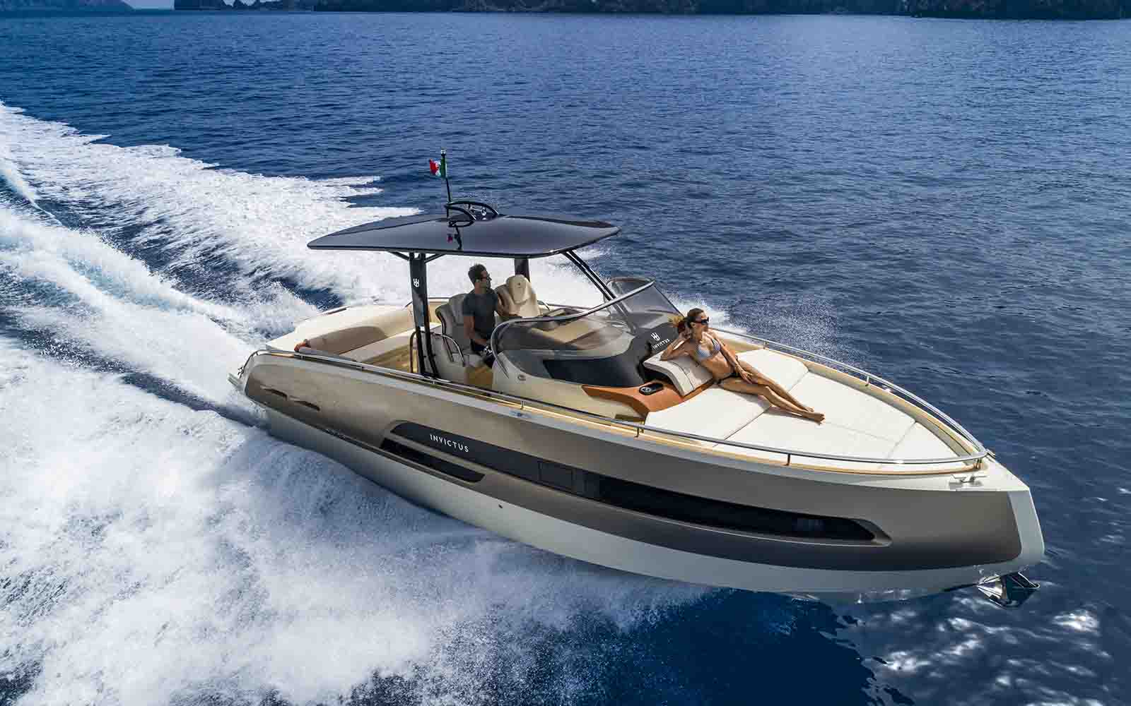 invictus yachts no 50 boot dusseldorf - boat shopping