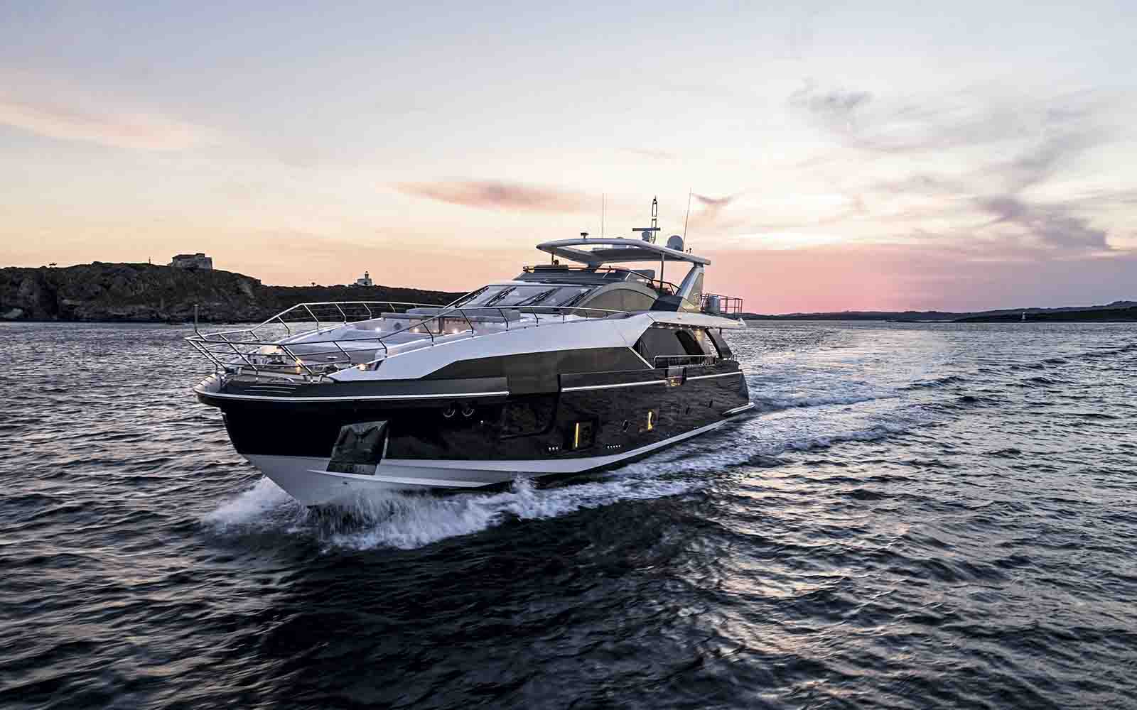 Azimut Grande 27 Metri no Brasil - Boat shopping