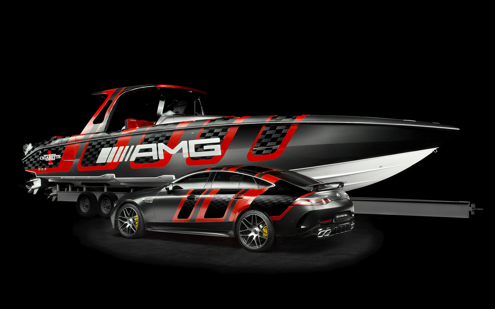 Merecedes AMG e Cigarette Racing apresentam o 41 AMG Carbon Edition no MIBS-boatshopping
