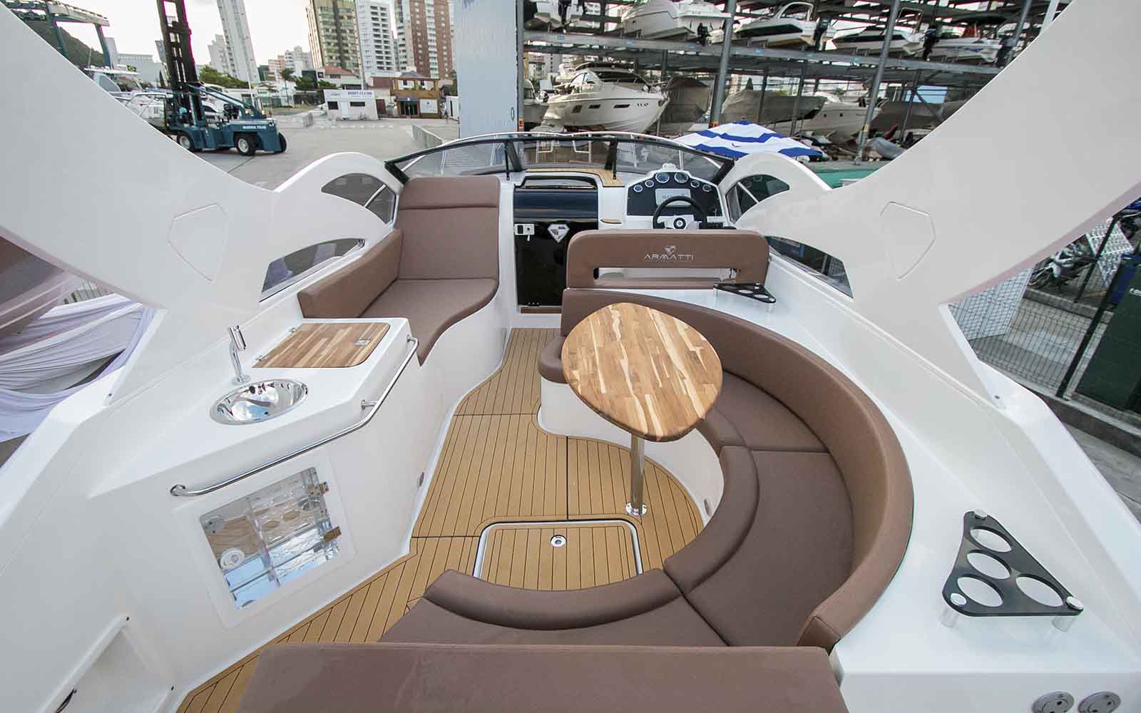 Armatti 300 Spyder - boat shopping