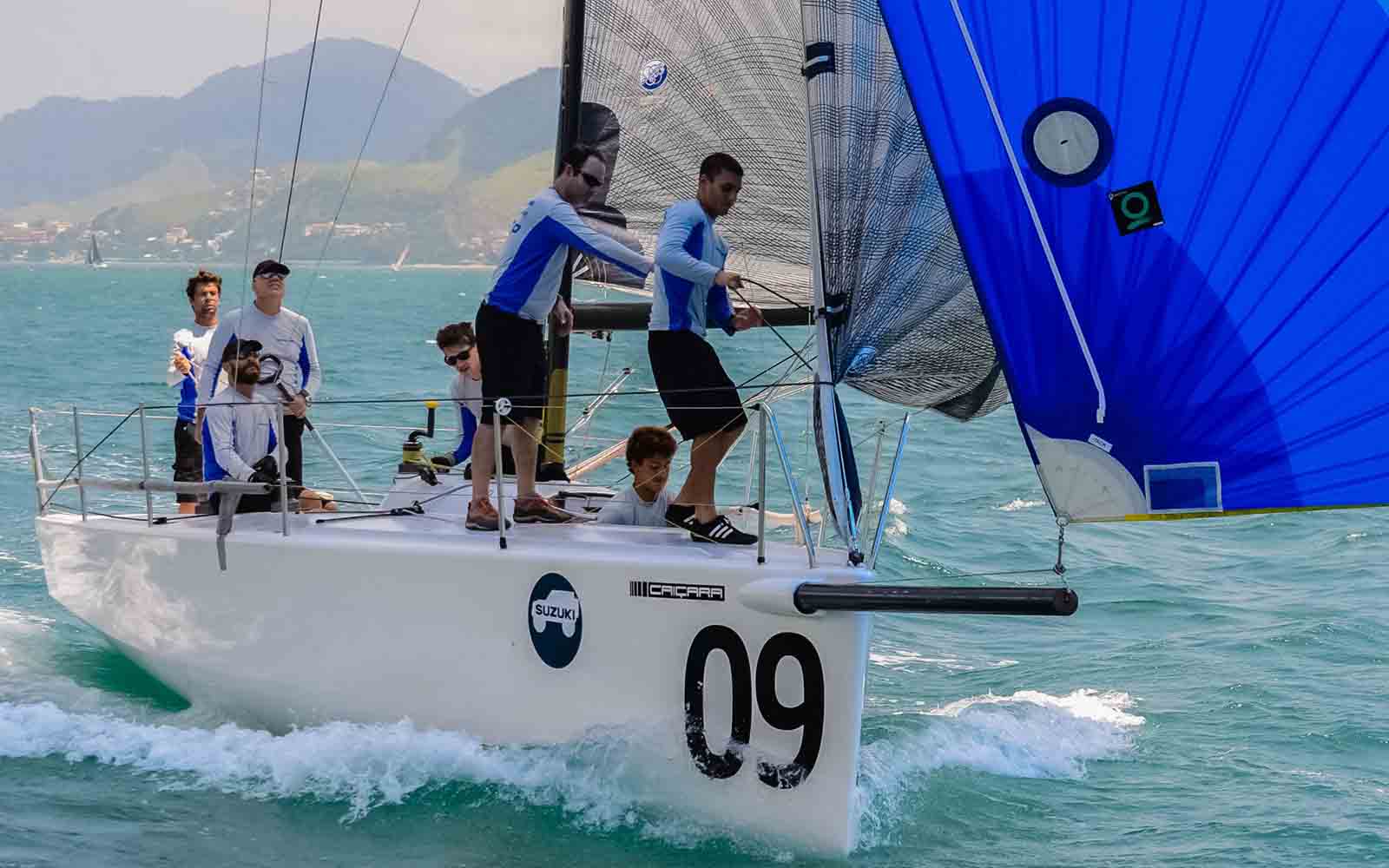 classe c30 abre temporada de vela - boat shopping