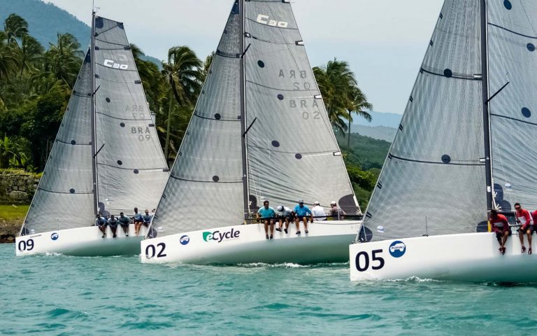 classe c30 abre temporada de vela - boat shopping