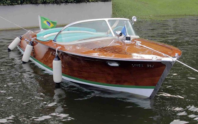 v classic boat - boat shopping