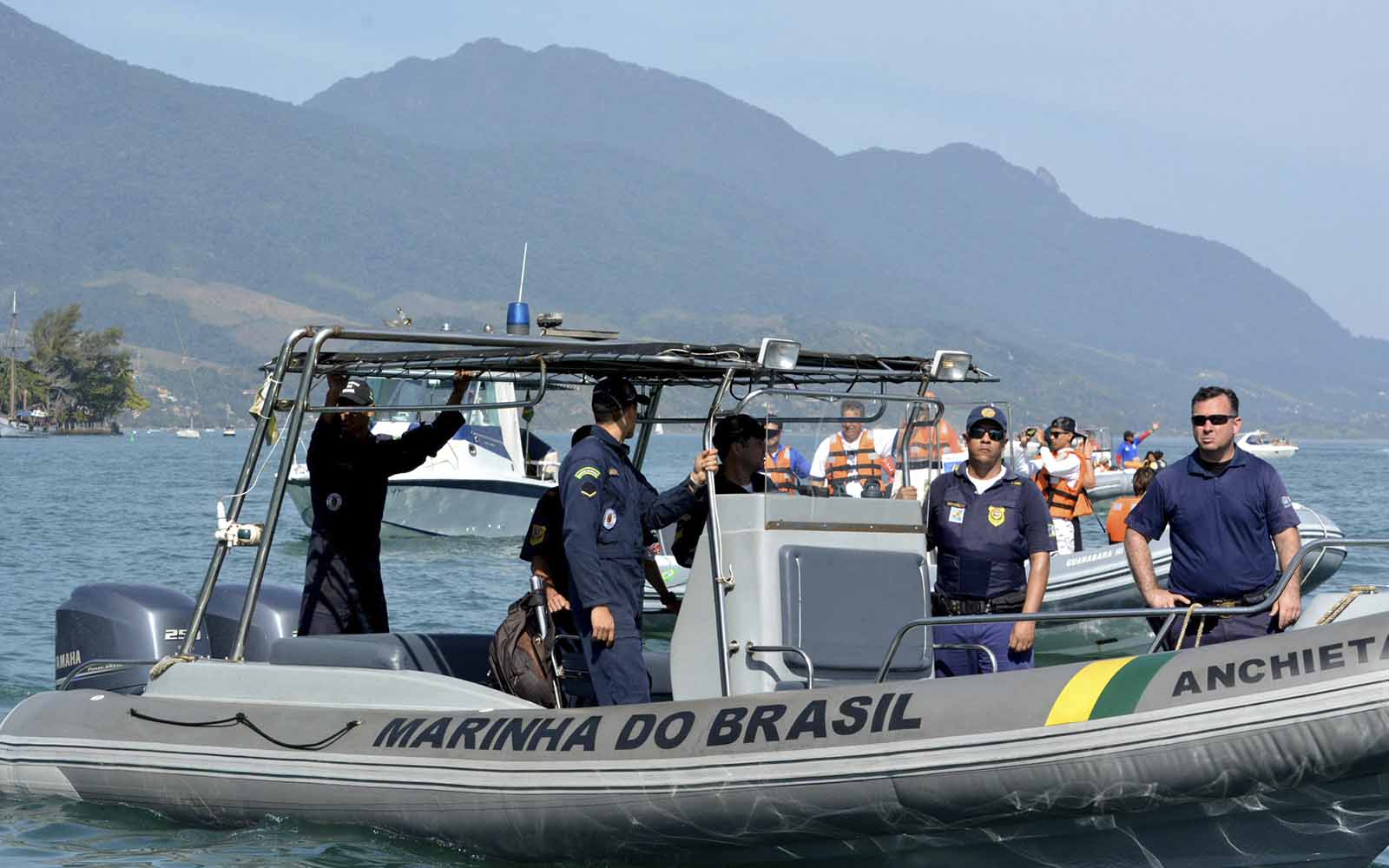 semana de vela de ilhabela marinha do brasil - boat shopping