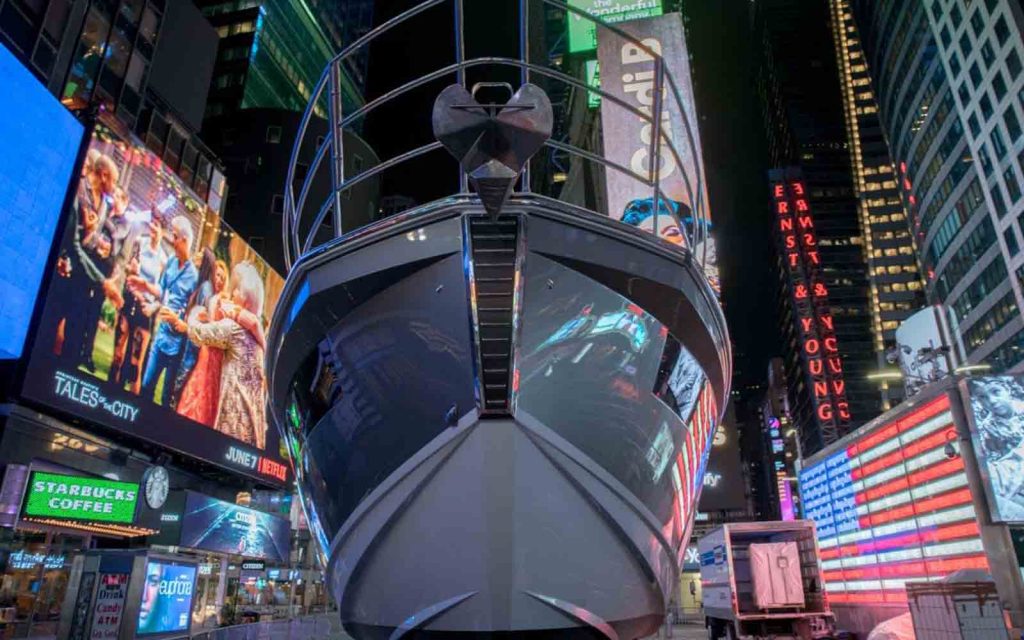 azimut s6 times square new york design week - boat shopping