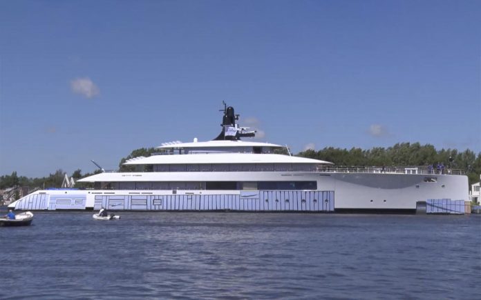 feadship superiate project 818 - boat shopping