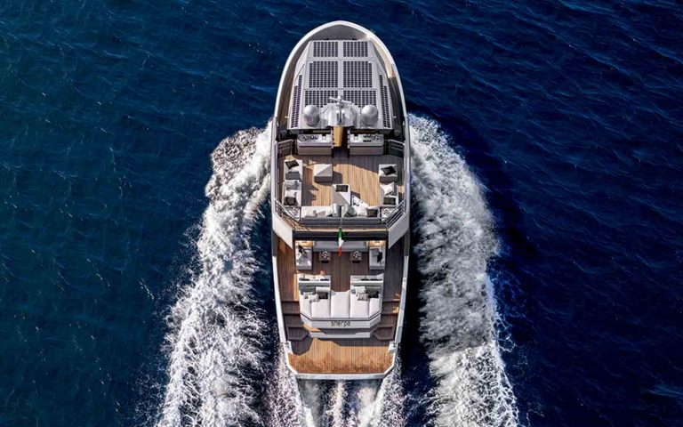 Arcadia Sherpa XL - boat shopping 9