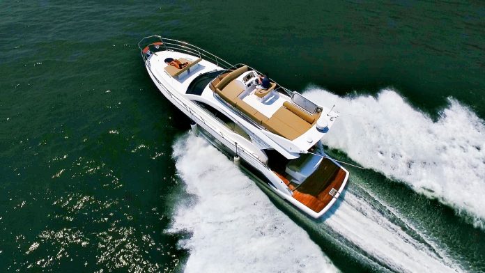 TRITON yachts 460 FLY - boat shopping
