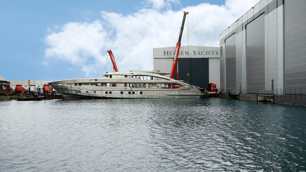 heesen 5000 aluminium class aquamarine - boat shopping