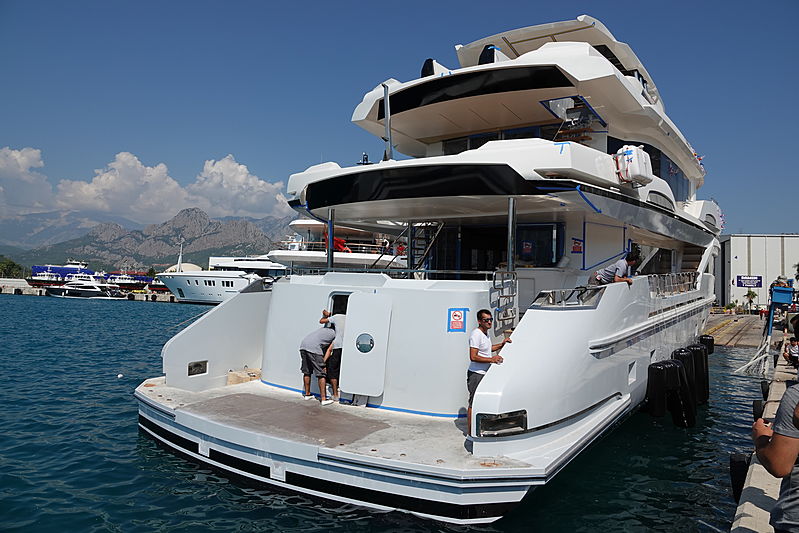 iate do jogador tony parker da nba kando 110 ava yachts - boat shopping