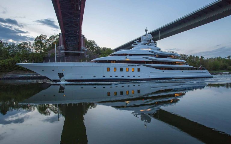 lurssen superiate madsummer - boat shopping 1