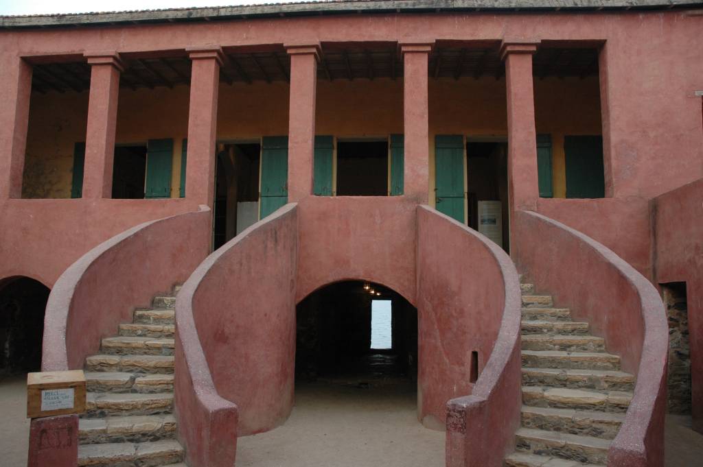 15. Casa dos Escravos, Dakar, Senegal - boat shopping