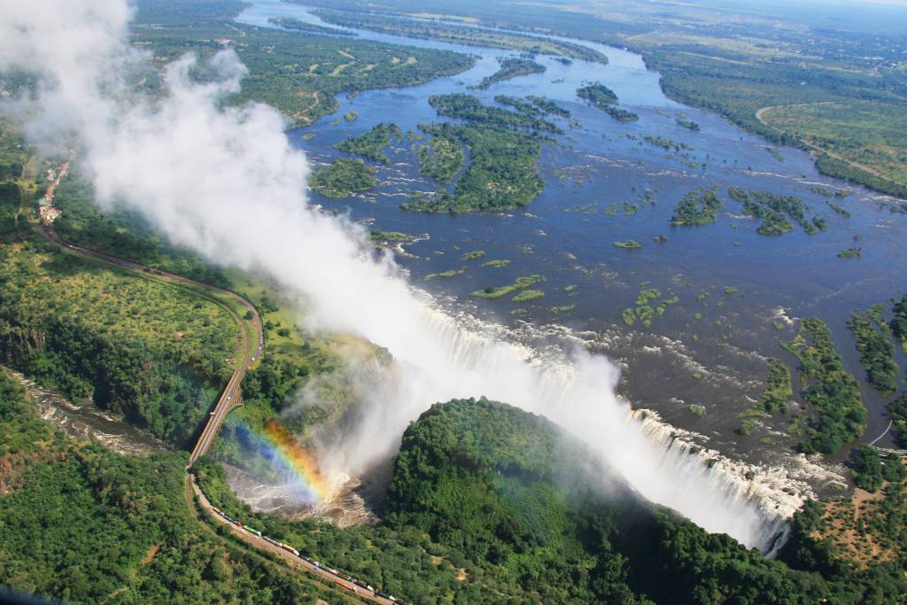 17. Victoria Falls (Cataratas de Vitória), Zâmbia - boat shopping