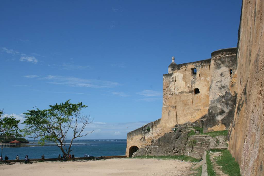 22. Forte Jesus de Mombaça, Quênia - boat shopping